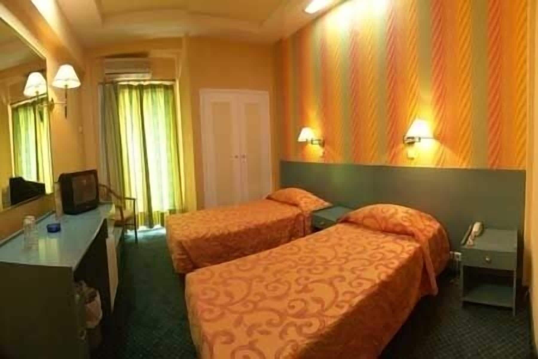 Minoa Hotel 3*